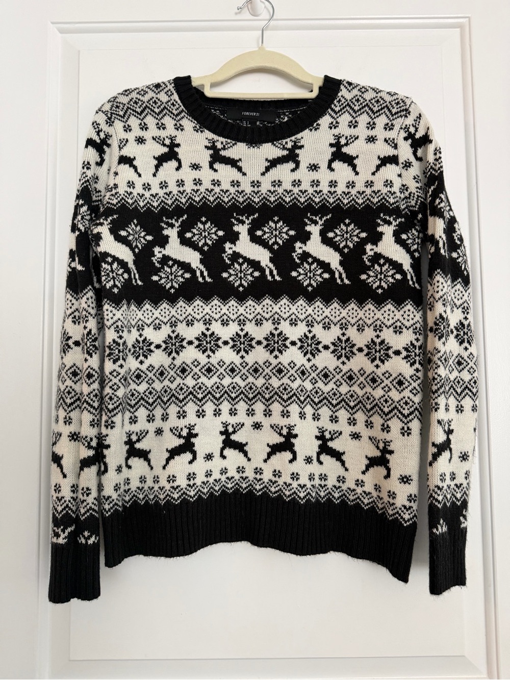 Forever 21 Reindeer Fair Isle Crewneck Sweater Goth Holiday Neutral Minimalist